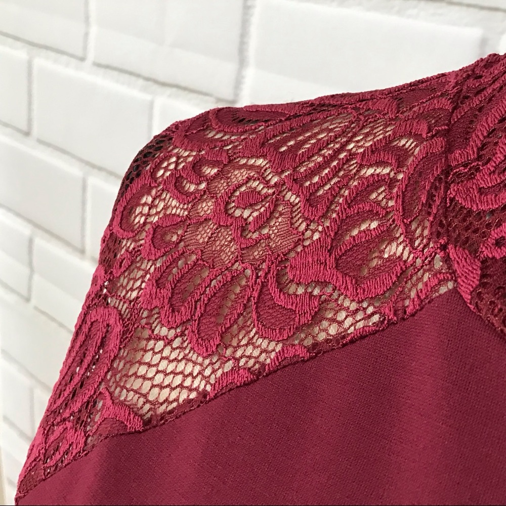 Belle Skye Fitted Dress - Picture 2 of 4